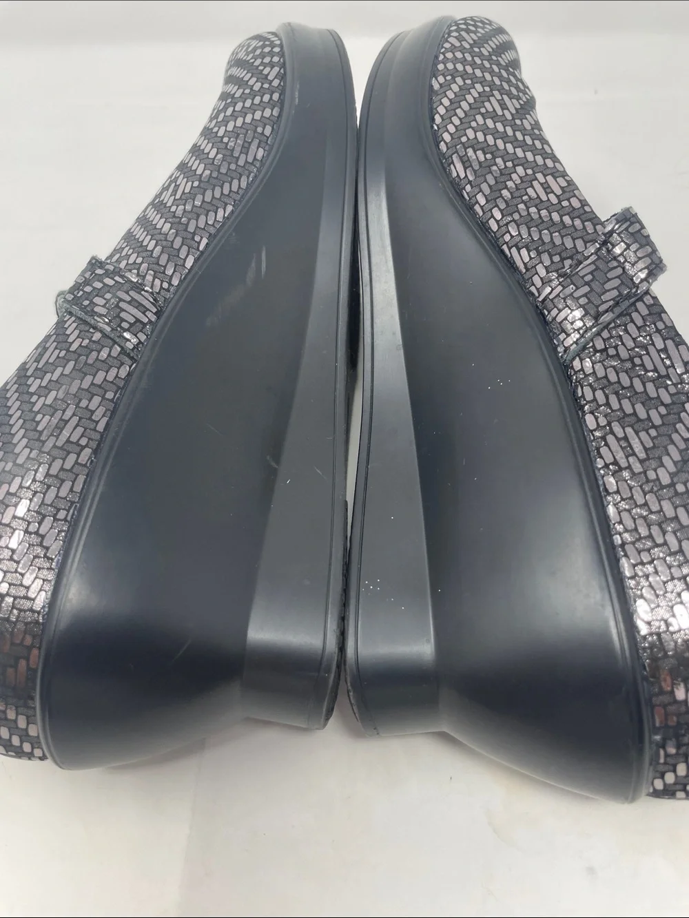 Alegria Metallic Gray Mary Jane Wedged Flats with Patterned Upper Size 8.5